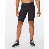 MOTION COMPRESSION SHORTS