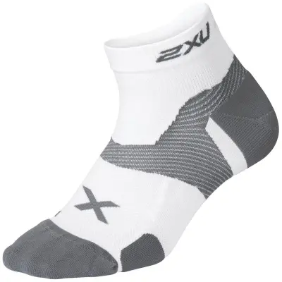 2XU Vectr 1/4 Crew Socks Löparstrumpor White/Grey, S